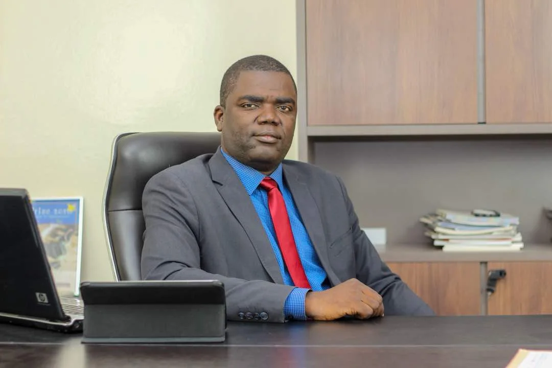 Quelle relation entre journalistes et consultants en communication ? Interview avec Adama Wade