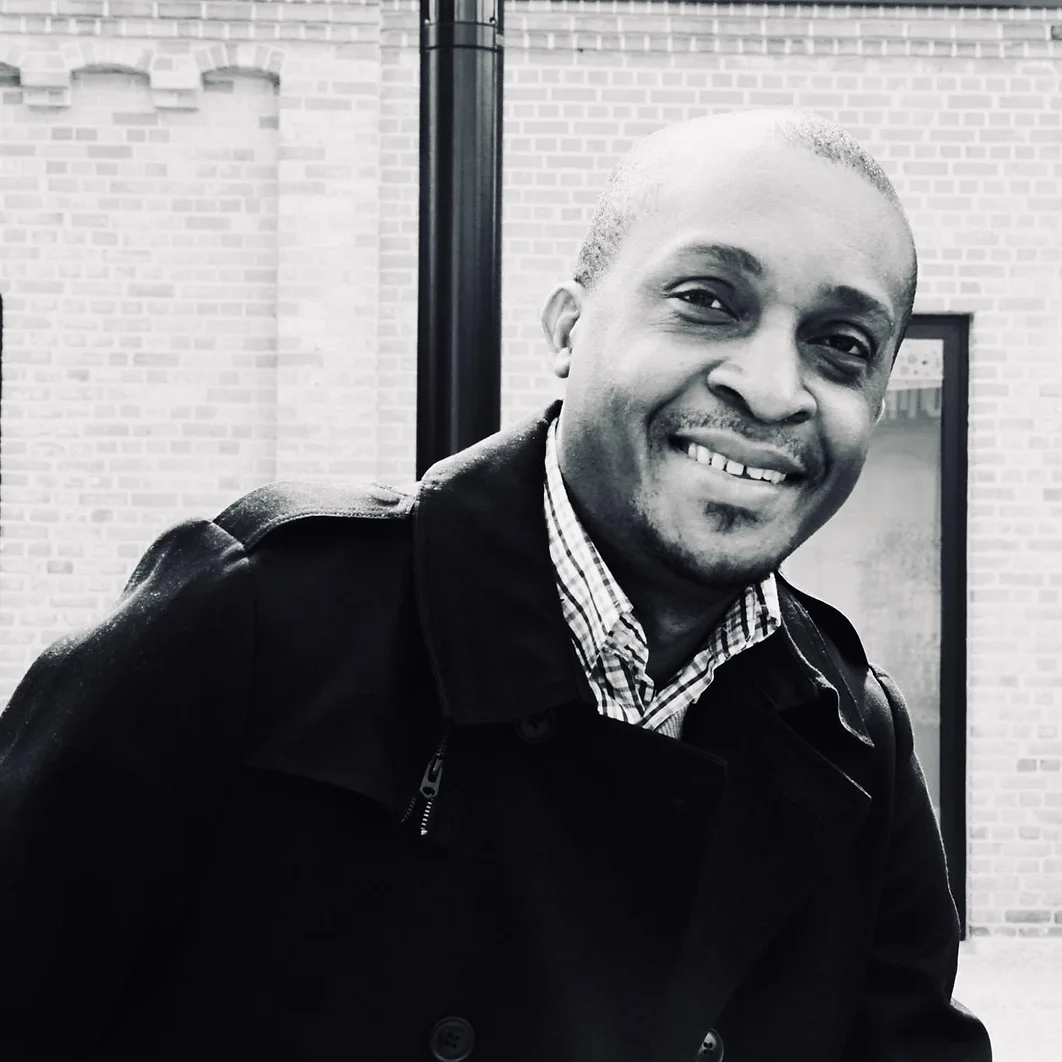 Comment rédiger un portrait professionnel après une nomination ? Les conseils du journaliste Patrick Ndungidi (African Shapers)